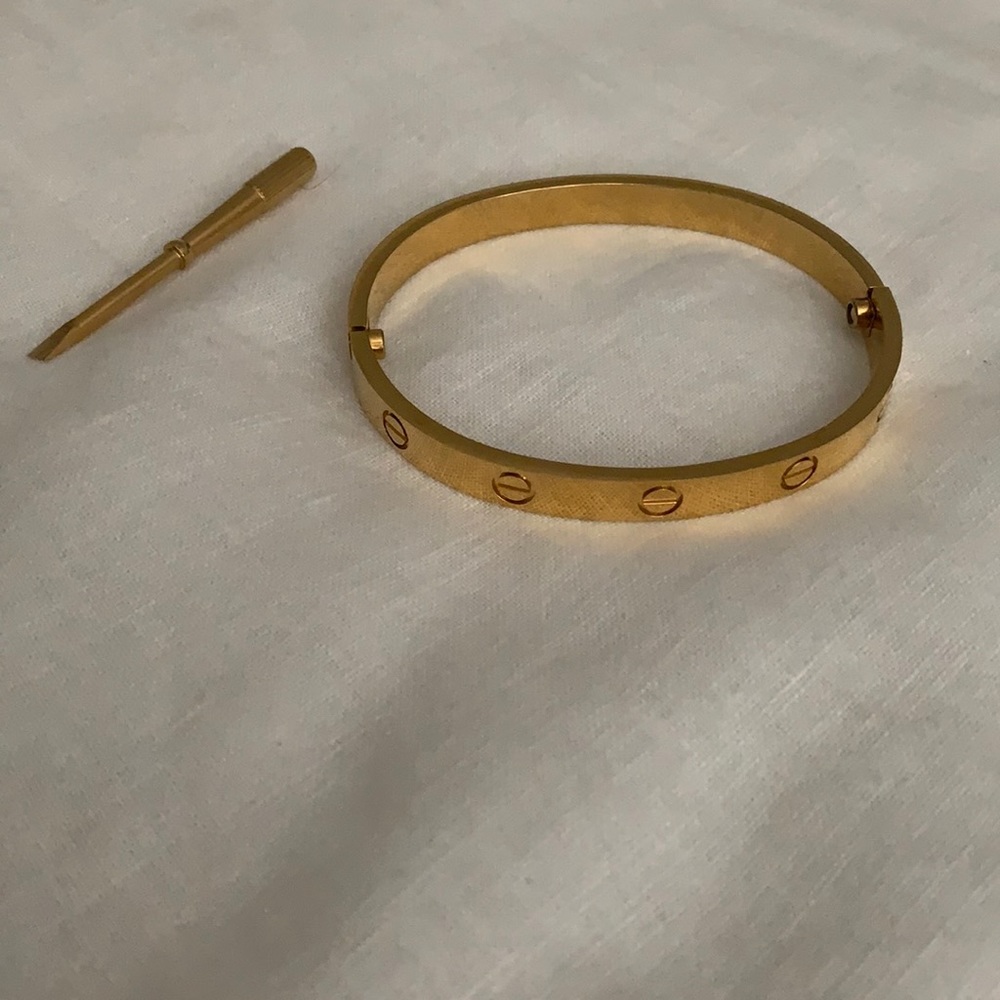 Gold faux cartier bracelet